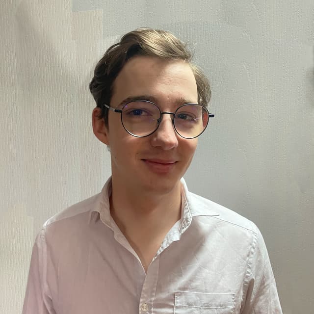 Alex Pawlonski, développeur Full-stack spécialisé Front-end